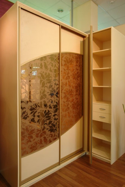 Угловые шкафы-купе