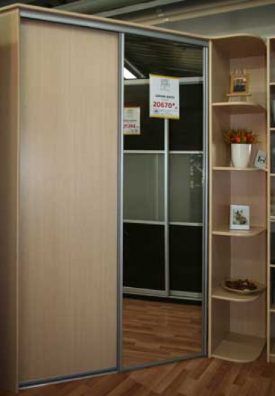 Шкаф-купе угловой